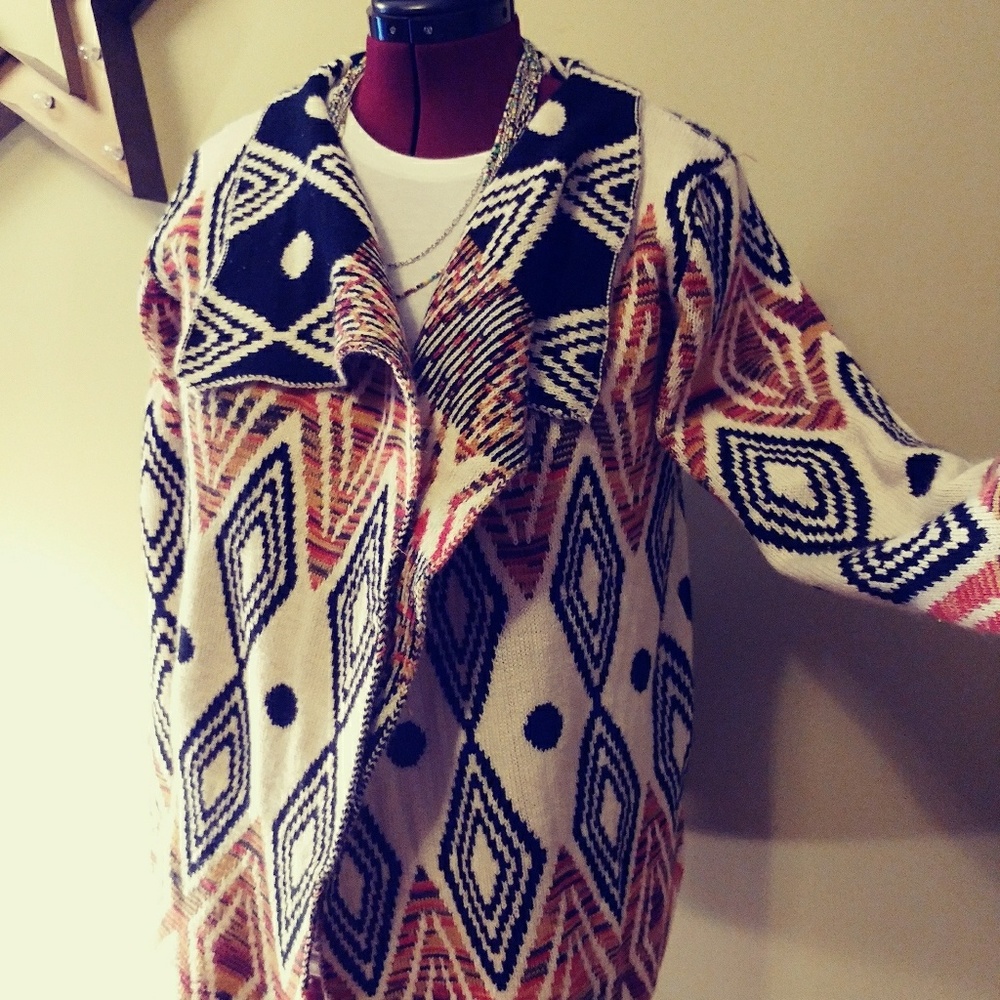 Open-Front Geometric Pattern Cardigan Sweater - Cream & Rust - Picture 5 of 8